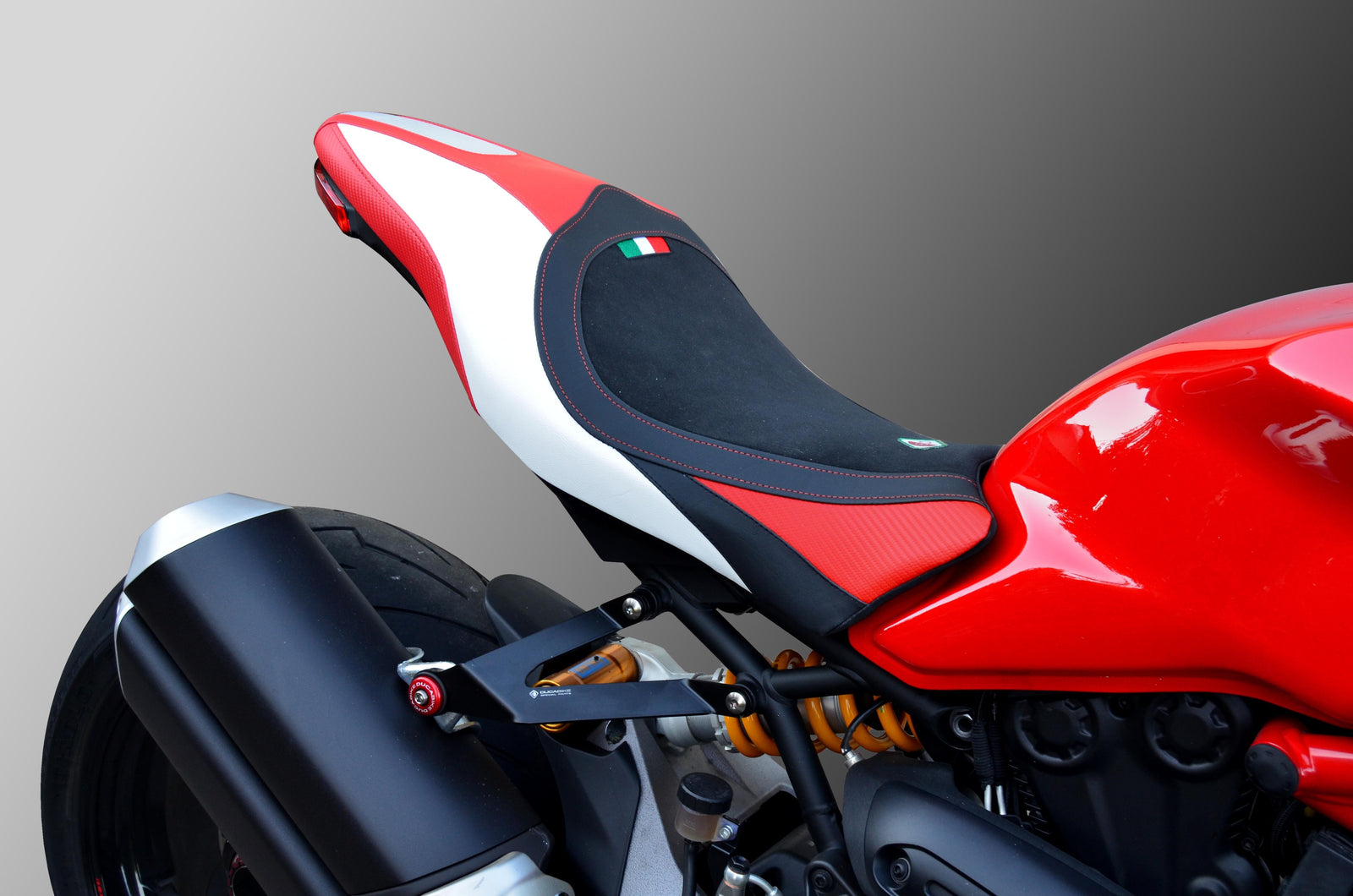 Csm1202 M1200 My17 Seat Cover