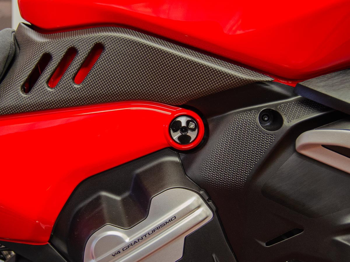 TTF09 Diavel V4 Side Caps Kit
