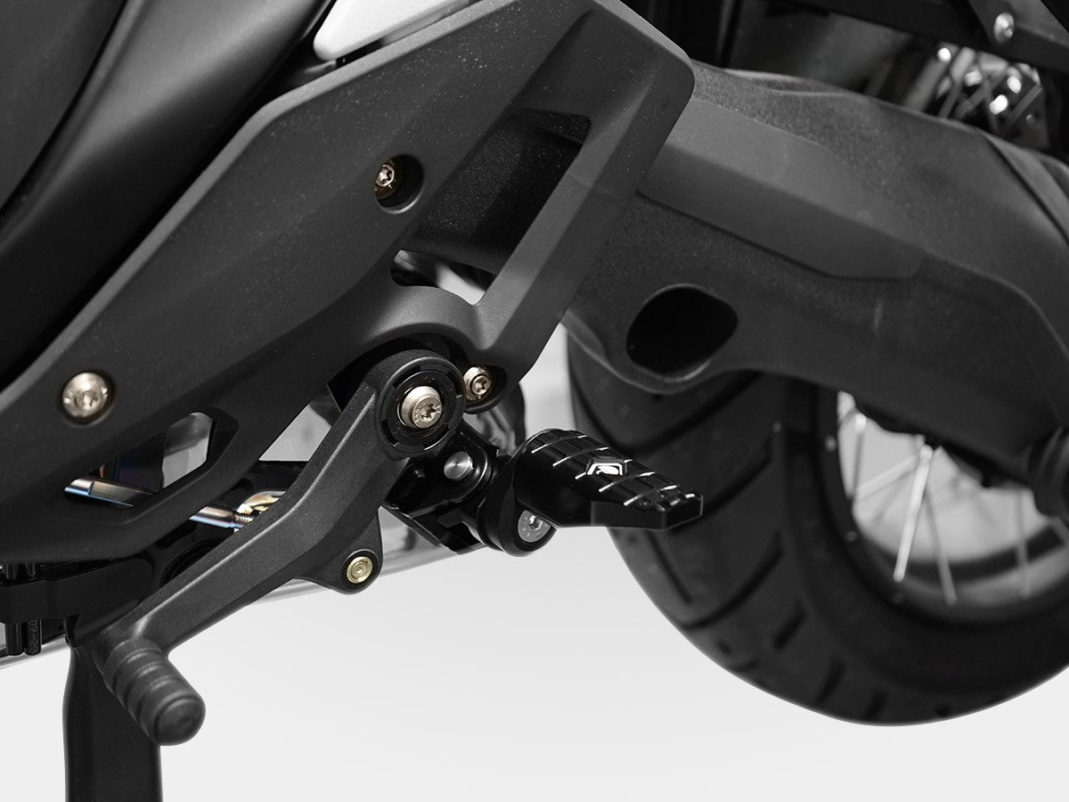 KPDM07 BMW R1300GS Sport Adjustable Pilot Footpegs Kit