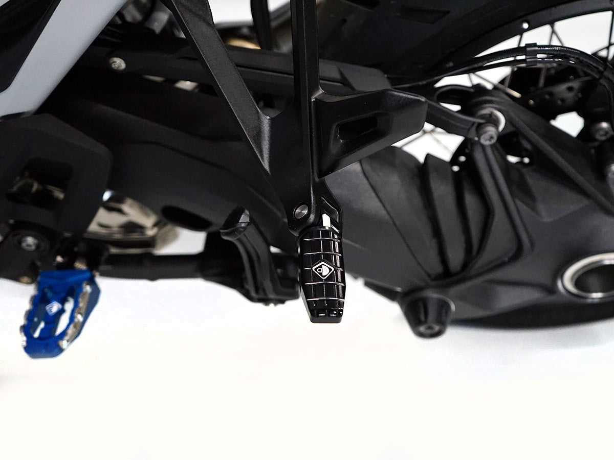KPDM09 BMW R1300GS Sport Passenger Footpegs Kit