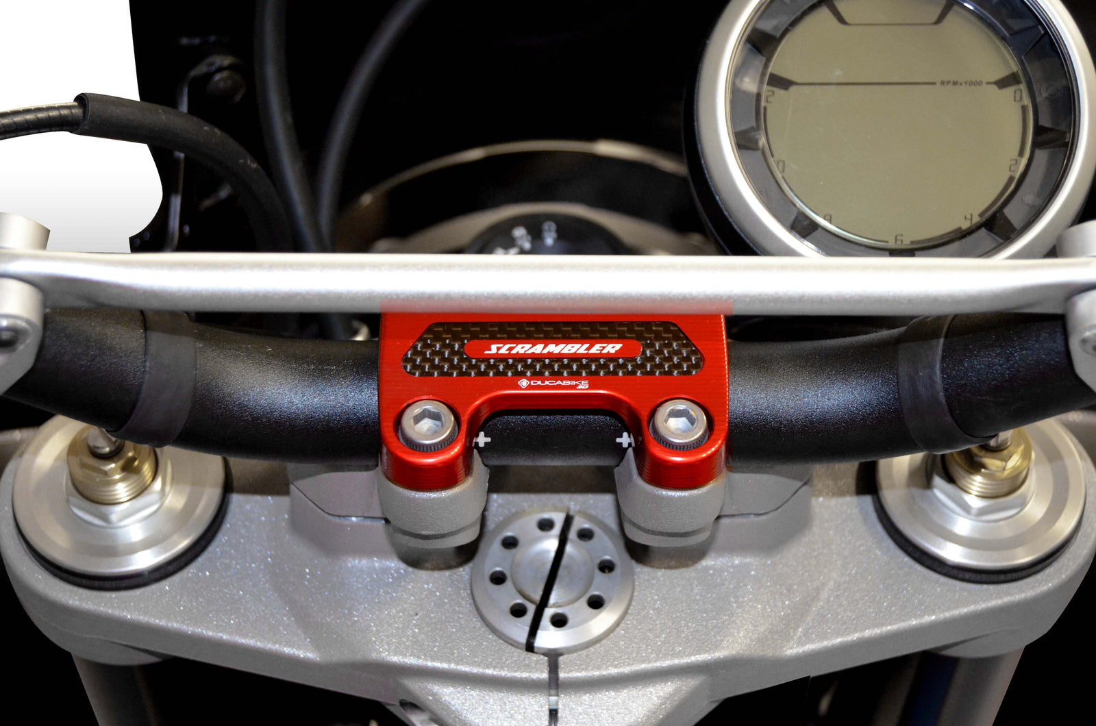 BM12 HANDLEBAR CLAMP SCRAMBLER D28mm