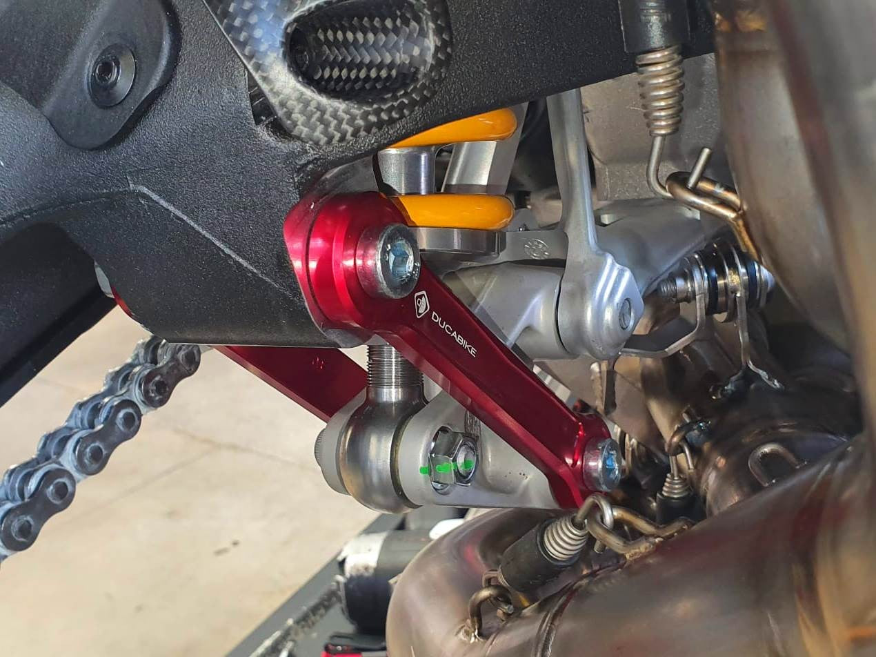 ADR07 SFV4/PAN.V4 REAR REACTION RODS 16mm.