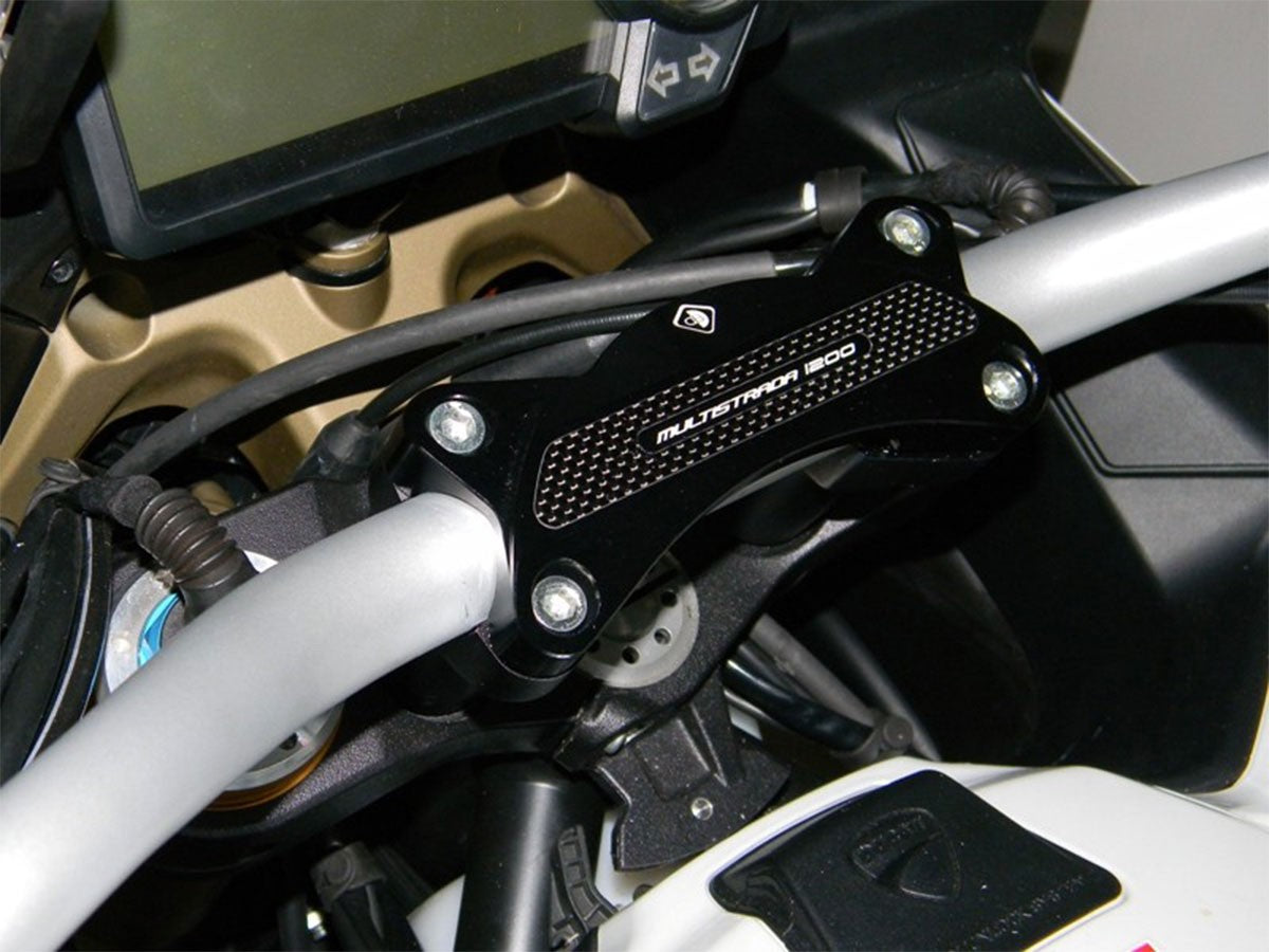 BM01 Handlebar Clamp MTS 1200