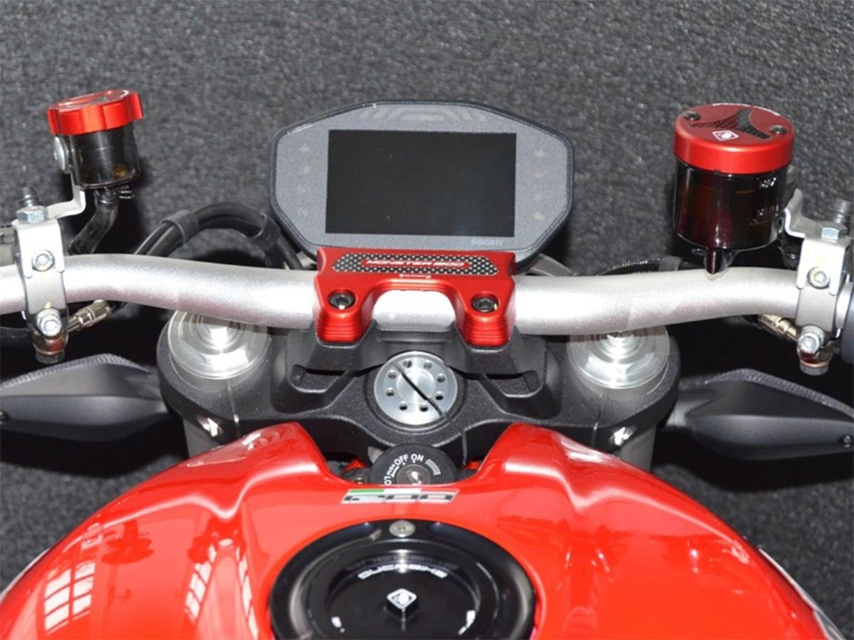 BM04 Handlebar Clamp M1200