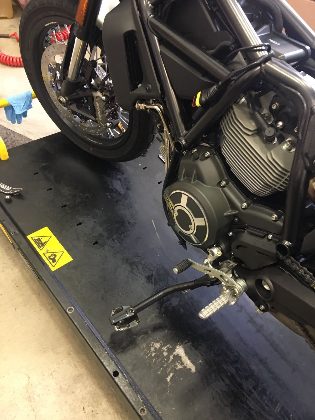 BAC02 MTS 950 Kickstand Pad