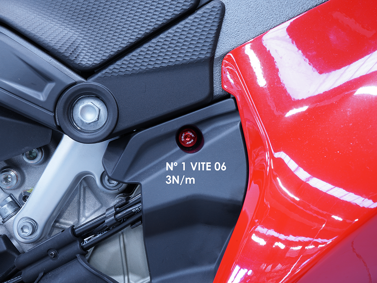 KVT101 Panigale V4 MY 2025 Low Right Side Tank Panel Screws Kit