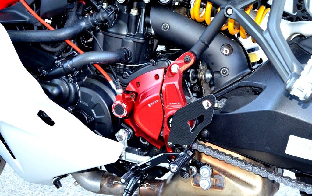 CP08 M1200 My17 Sprocket Cover