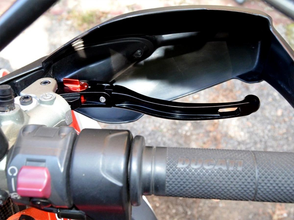LE05 Brake / Clutch Adjustable Levers Eco GP 1