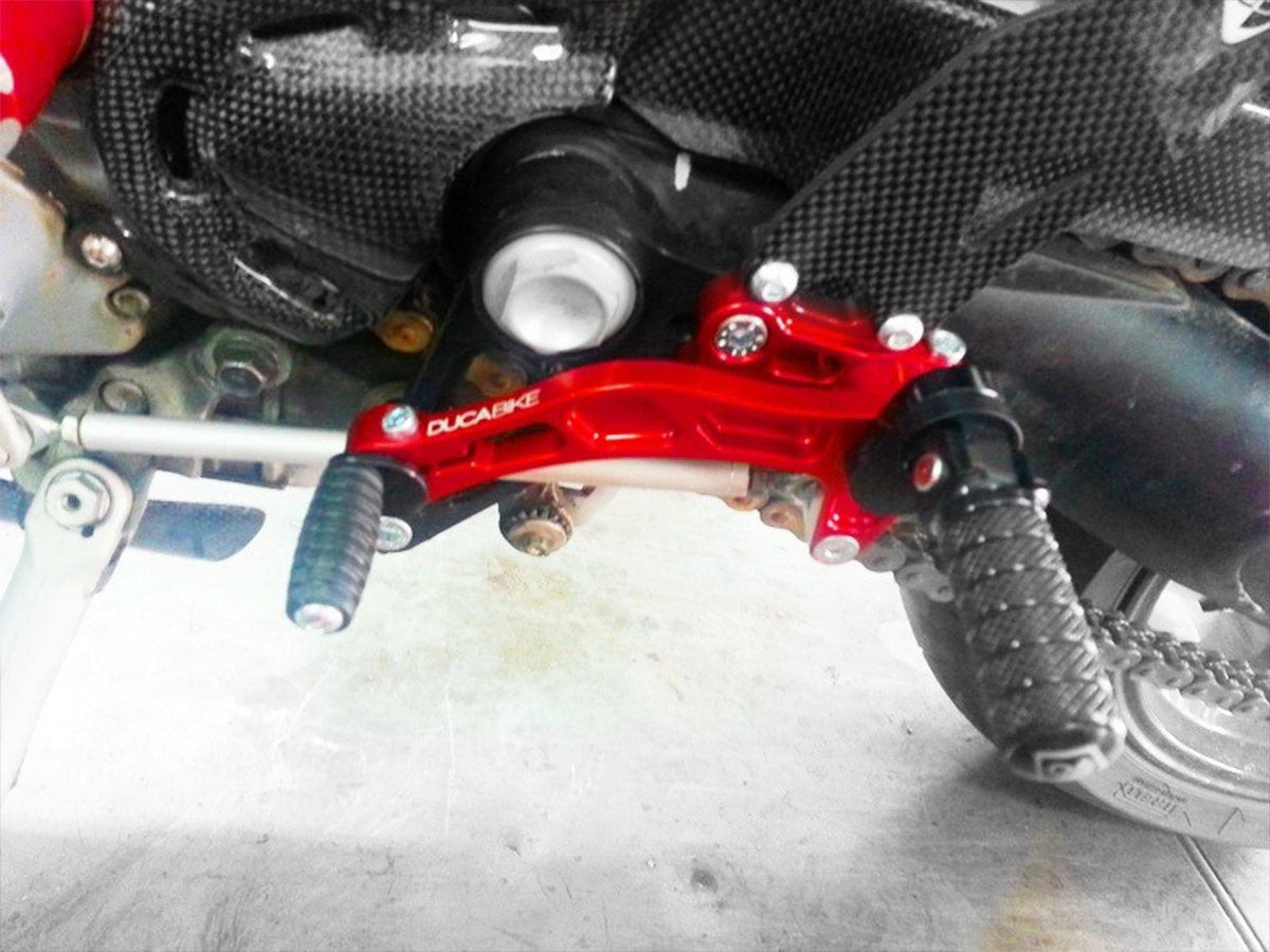 PRM01 Pilot Ajustable Rearset
