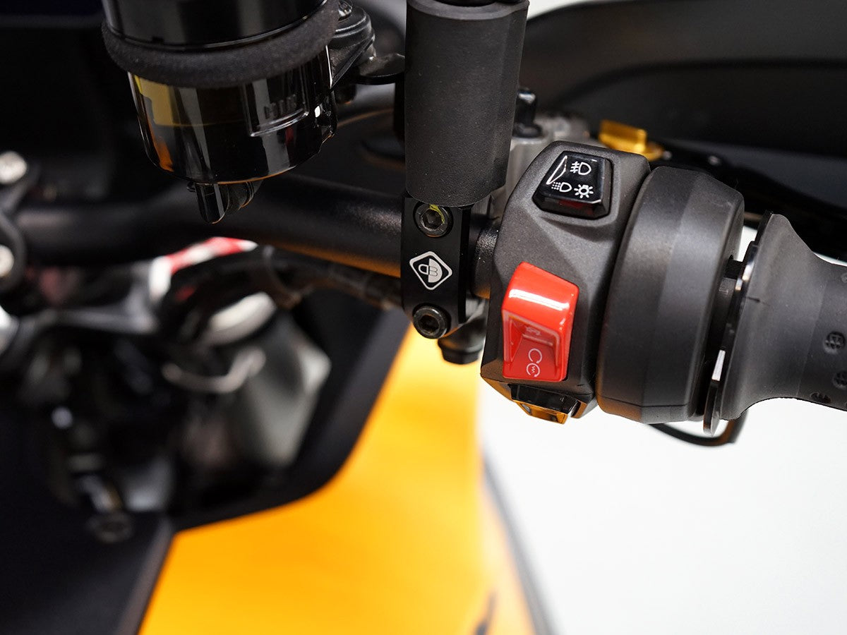 CVS03 Brembo Master Cylinder Clamp Thread M10 Right