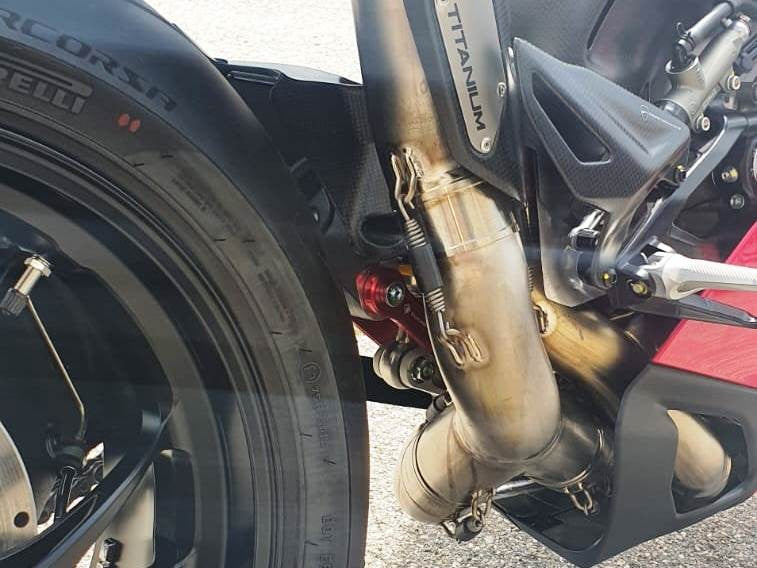 ADR08 SFV4/PAN.V4 Rear Reaction Rods