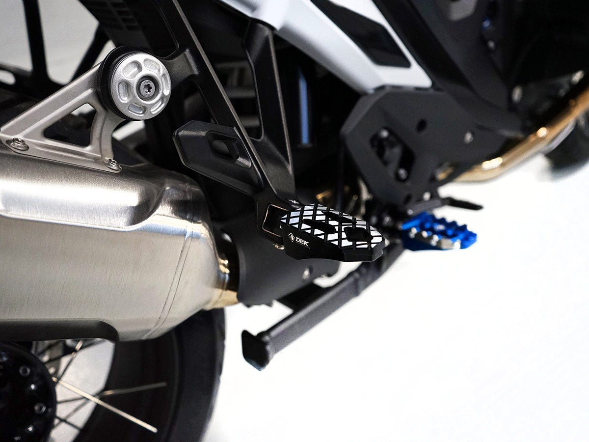 KPDM10 BMW R1300GS Touring Passenger Footpegs Kit