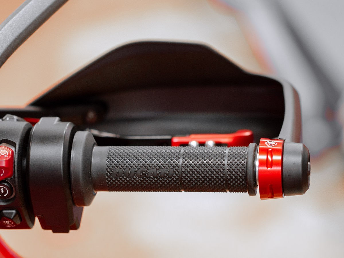 CM09 Handlebar Ends