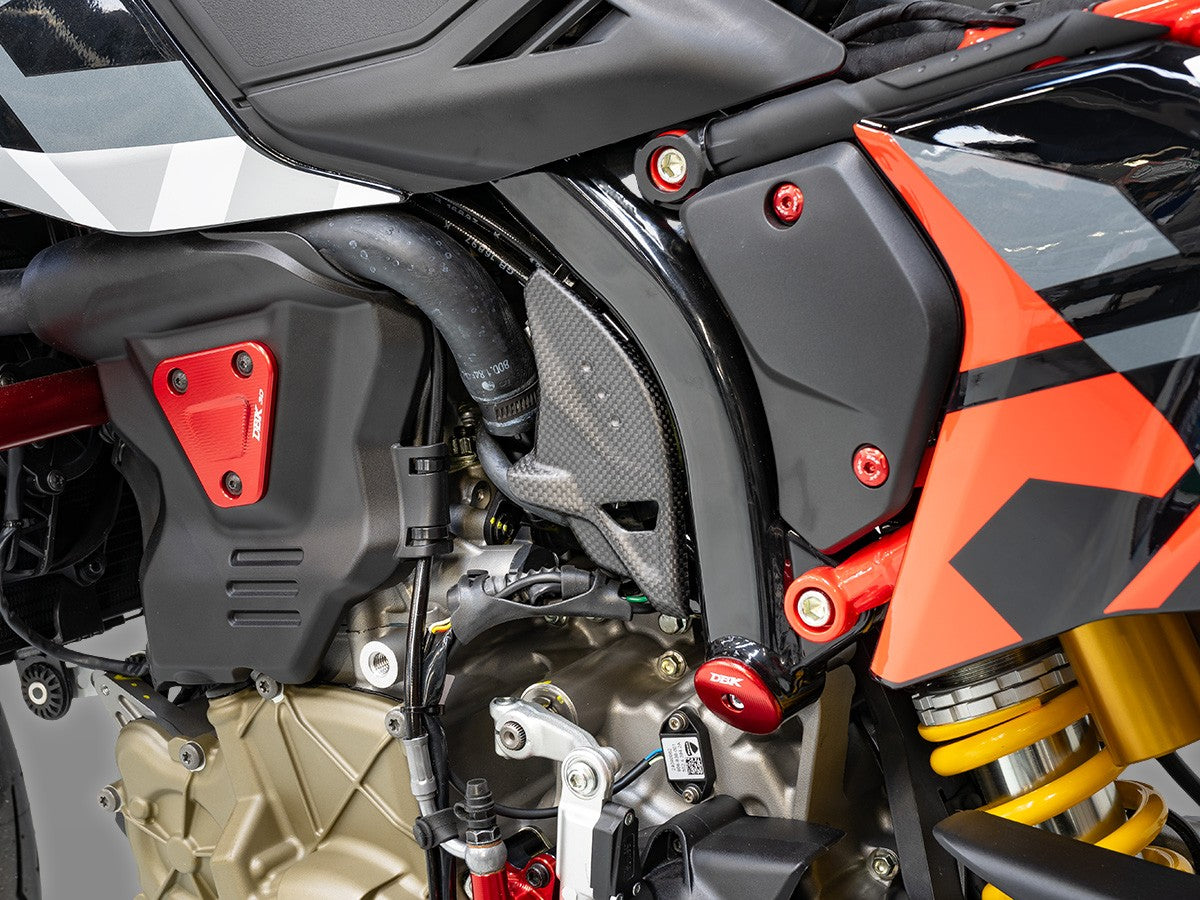 CRB168O - HM 698 MONO MATT CARBON SIDE PANEL