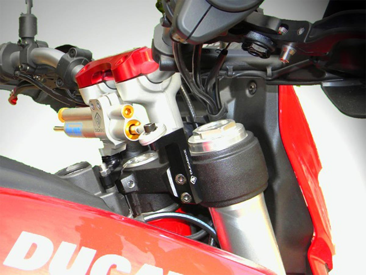 SAS04D Kit Mount Steering Damper HM 821