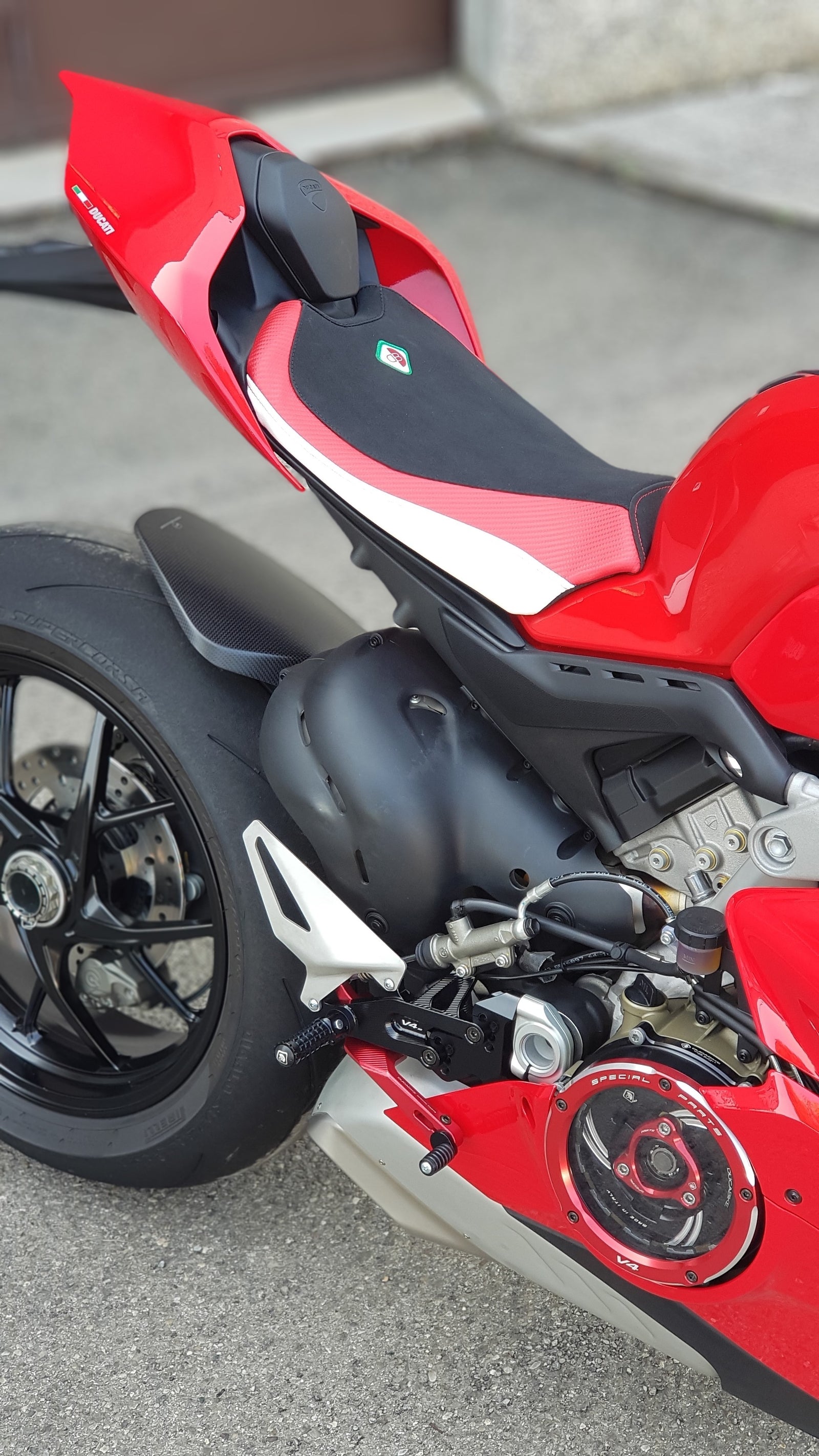 CSV201 Panigale V2 Seat Cover Rider