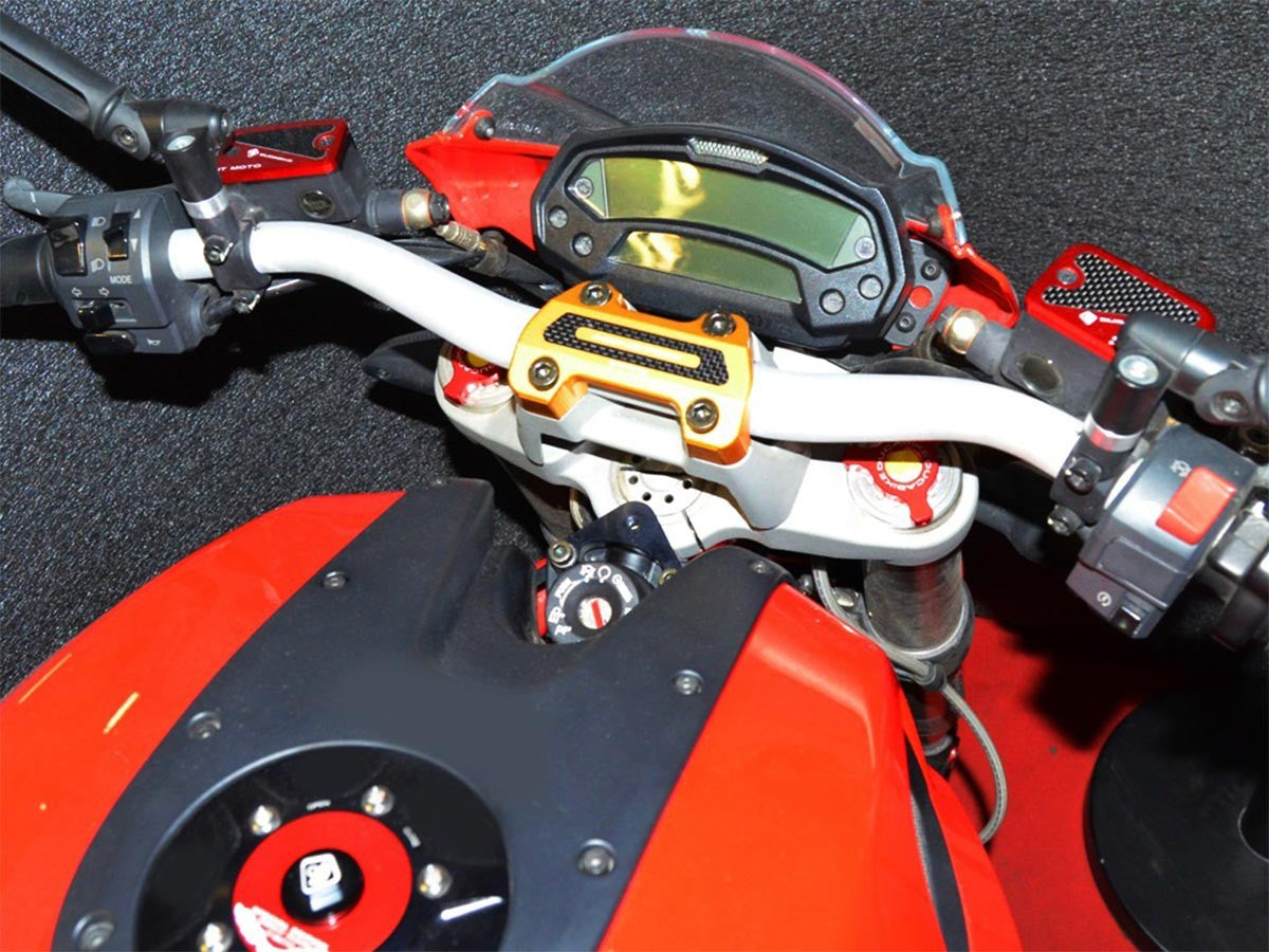BM07 Handlebar Clamp M796 / 1100 / 1100 Evo