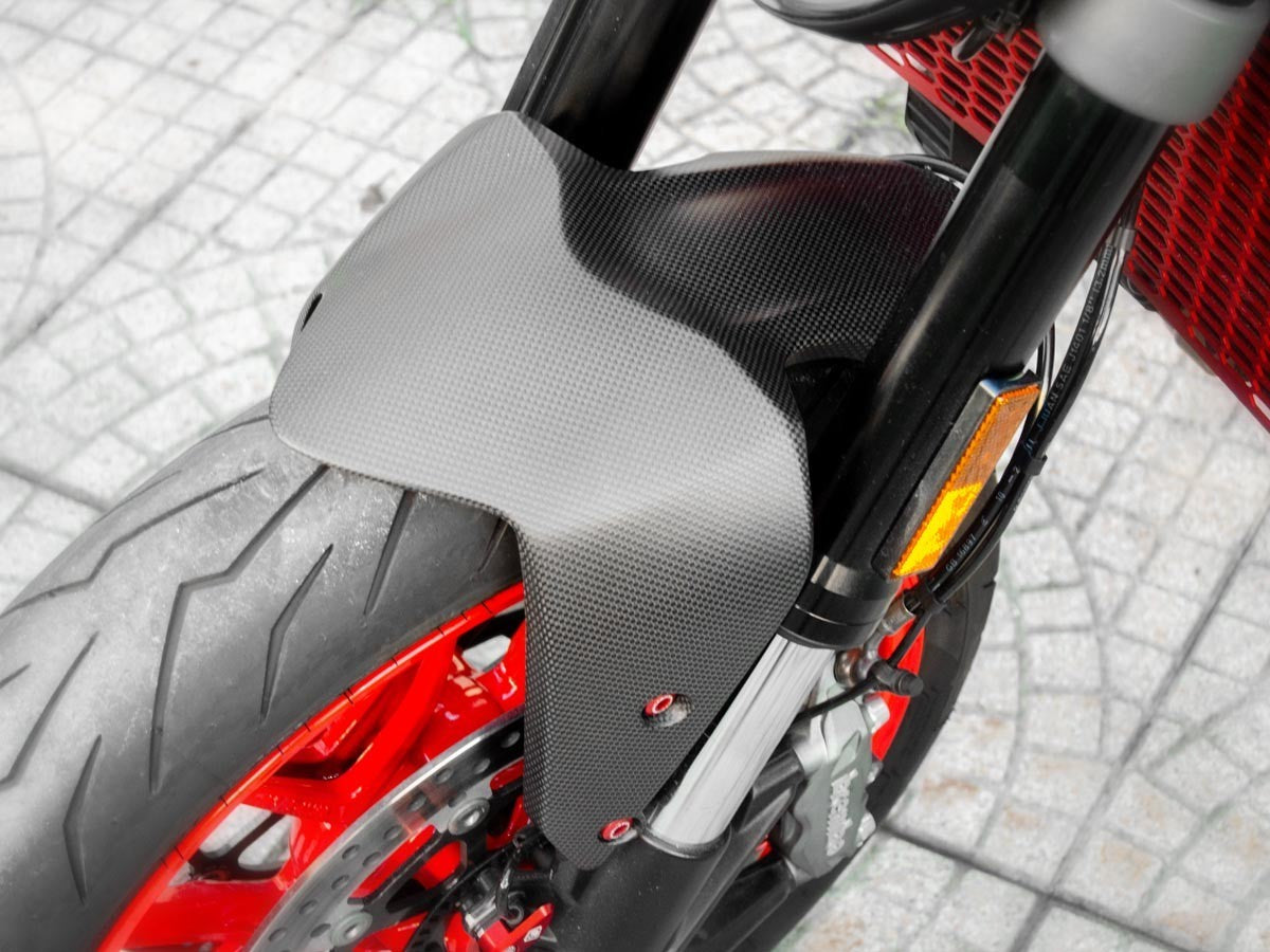 CRB21O Carbon Front Fender