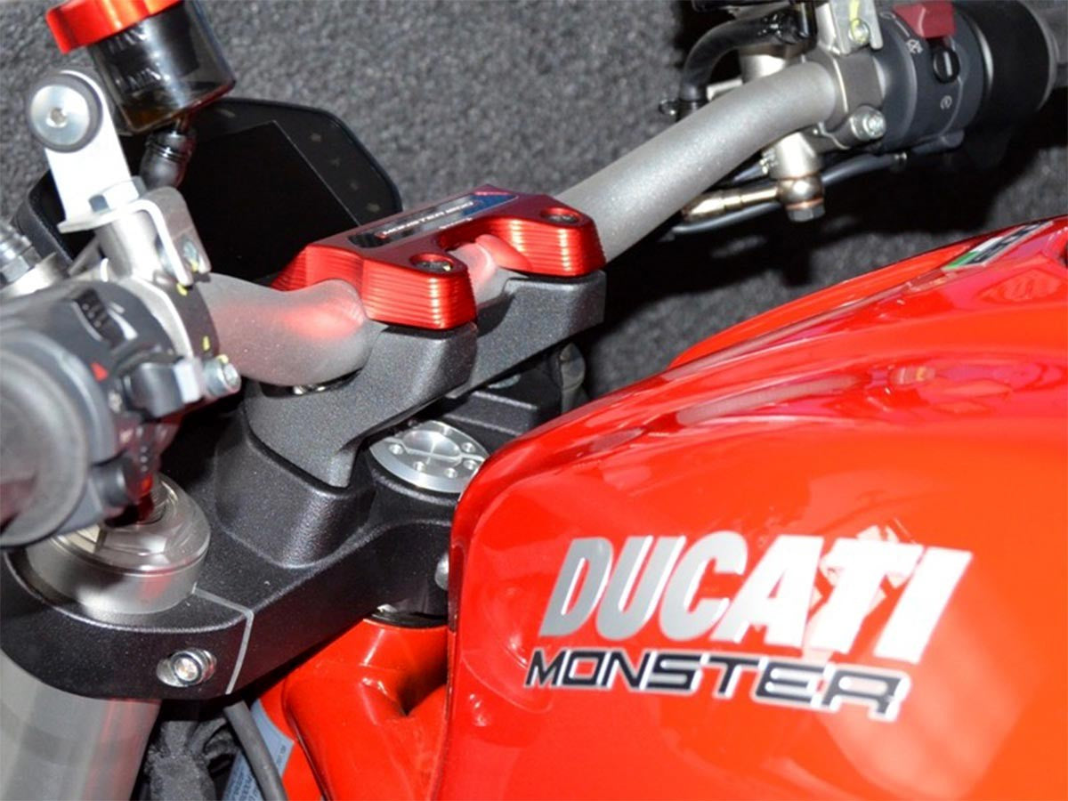BM04 Handlebar Clamp M1200