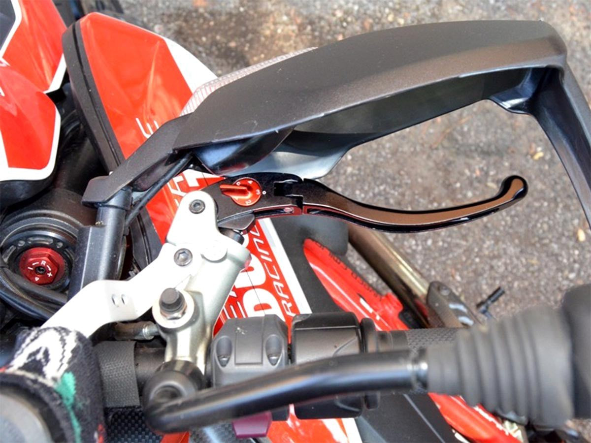 LE05 Brake / Clutch Adjustable Levers Eco GP 1