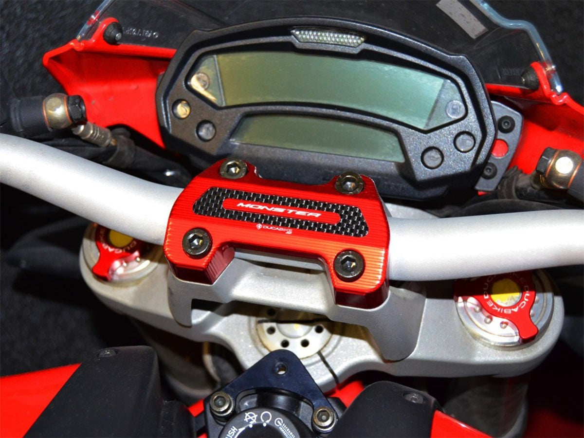 BM06 Handlebar Clamp M696
