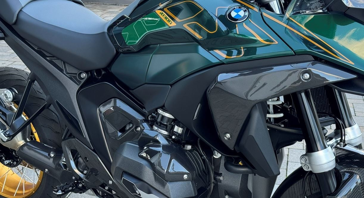 CRB180L BMW R1300GS Glossy Carbon Side Panels