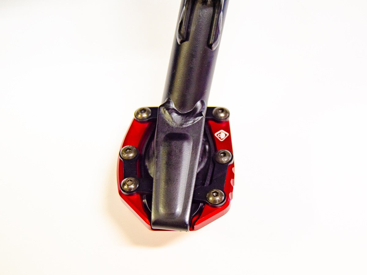 BAC06 Diavel V4 Kickstand Pad