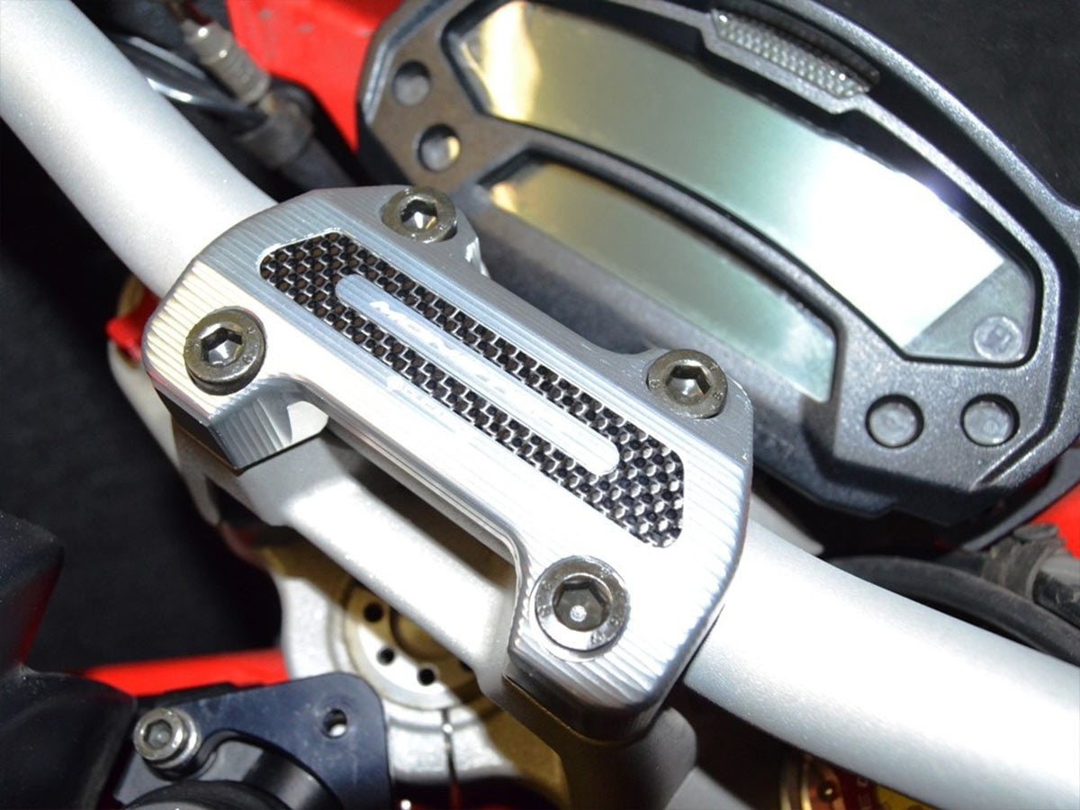 BM06 Handlebar Clamp M696