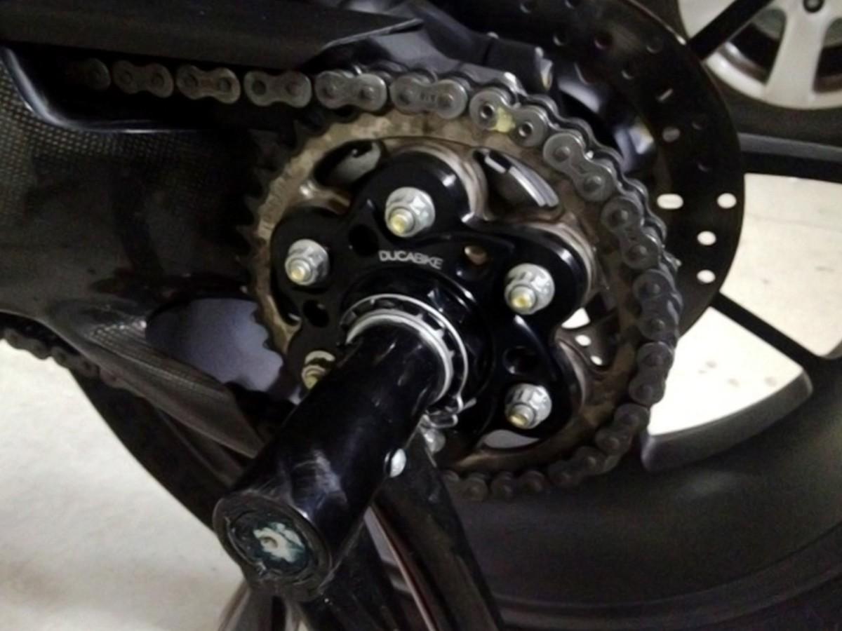 PC6F02 - SPROCKET CARRIER