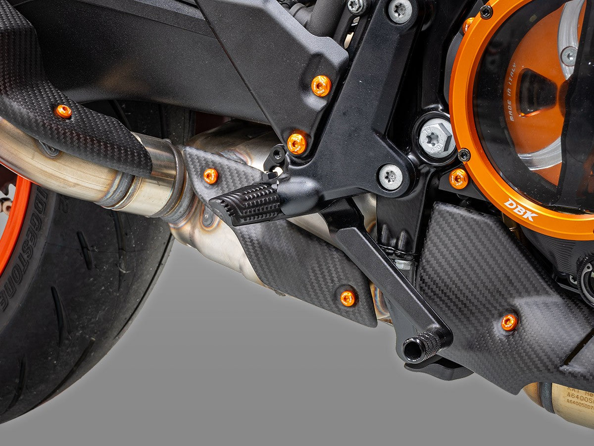 CRB190O - KTM 990 DUKE MATT CARBON EXHAUST COVER