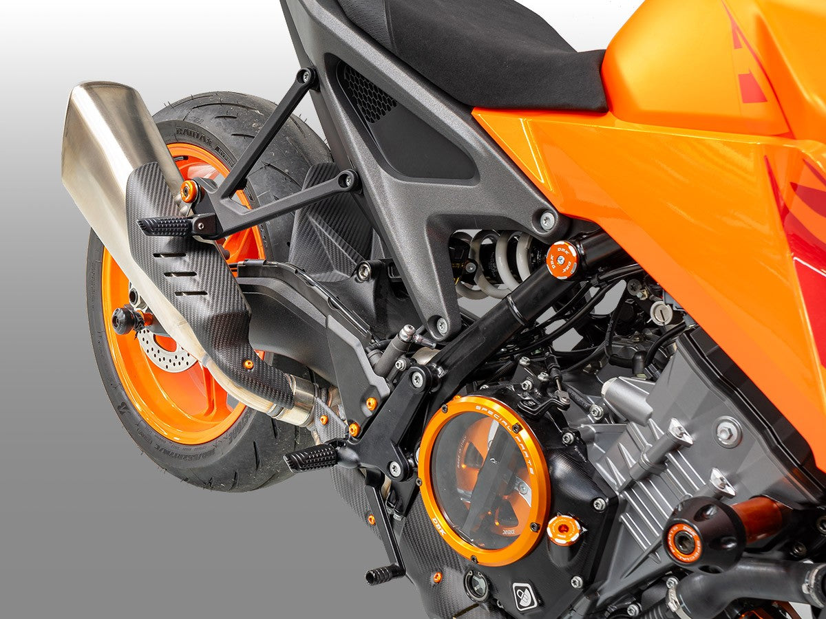 CRB175O - KTM 990 DUKE MATT CARBON MUFFLER COVER