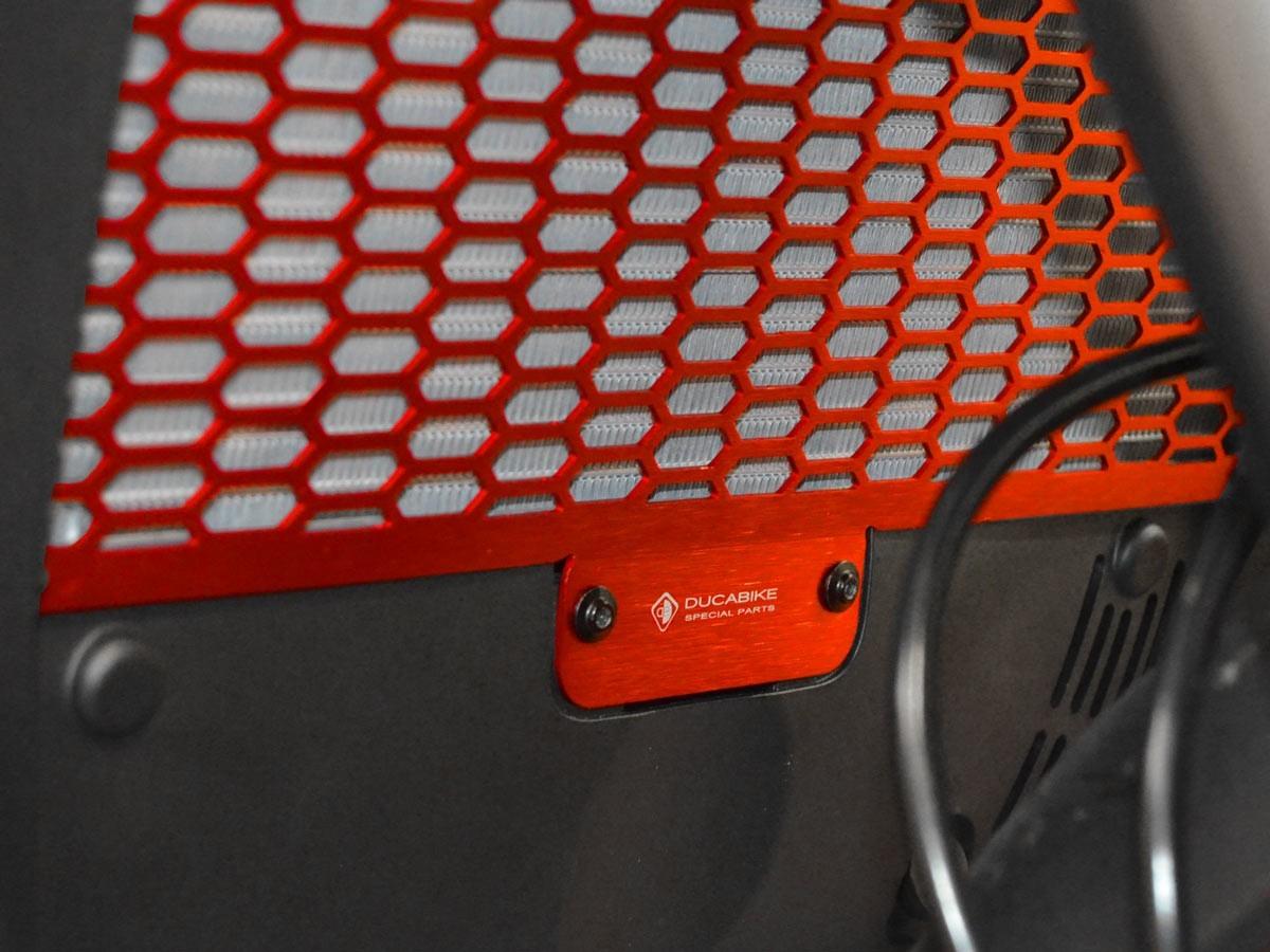 GR12 - SFV2 H2O RADIATOR GUARD