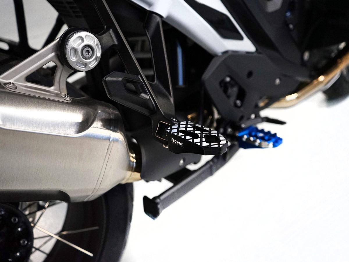 KPDM10 - BMW R1300GS TOURING PASSENGER FOOTPEGS KIT