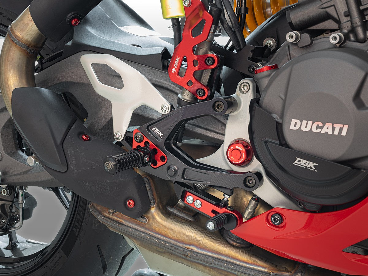 PRV201 - PANIGALE V2 MY25 ADJUSTABLE REARSETS