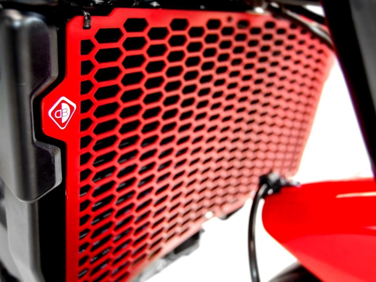 GR11 - M937 H2O RADIATOR GUARD