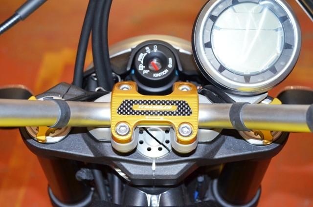 BM08 - HANDLEBAR CLAMP SCRAMBLER