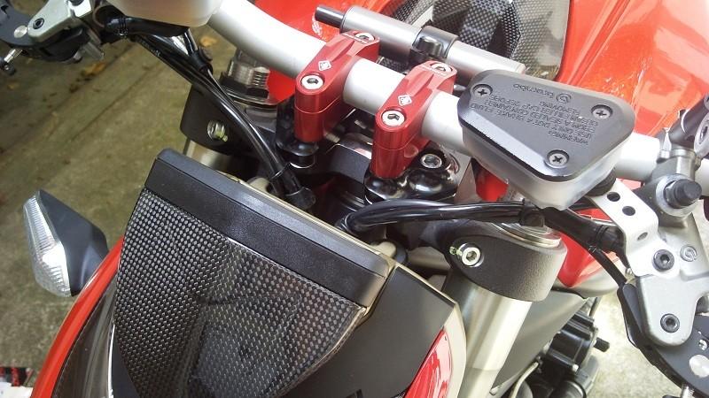 BRM01 - ADJUSTABLE RISER