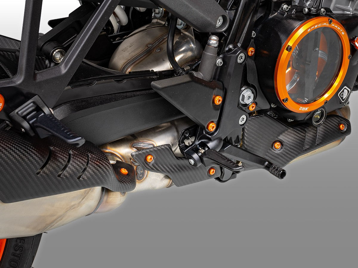 CRB190O - KTM 990 DUKE MATT CARBON EXHAUST COVER