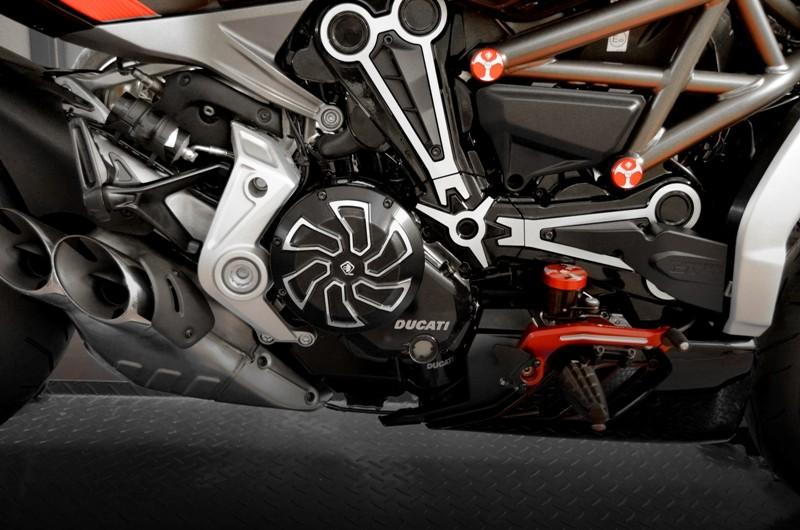 CCO13 - XDIAVEL CLUTCH COVER