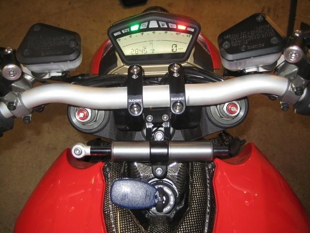 BRM01 - ADJUSTABLE RISER