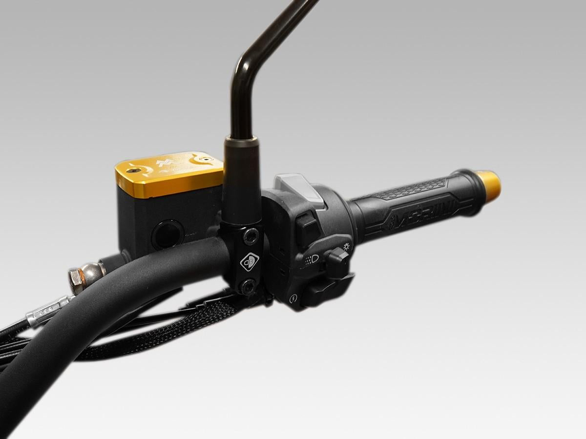 CVS03 - BREMBO MASTER CYLINDER CLAMP THREAD M10 RIGHT