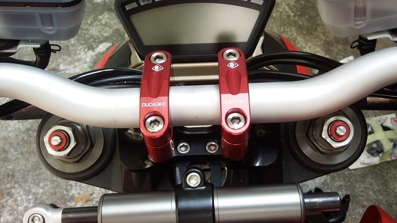 BRM01 - ADJUSTABLE RISER