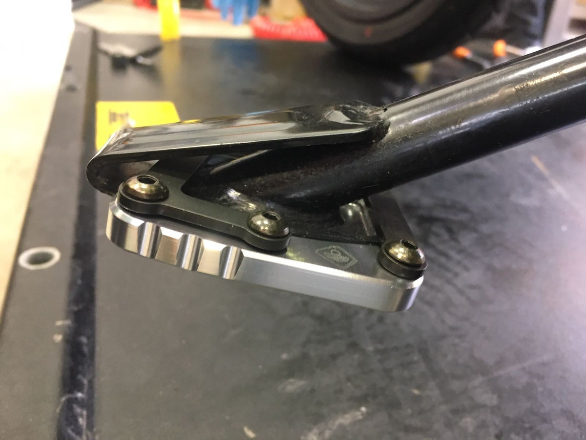 BAC02 MTS 950 Kickstand Pad