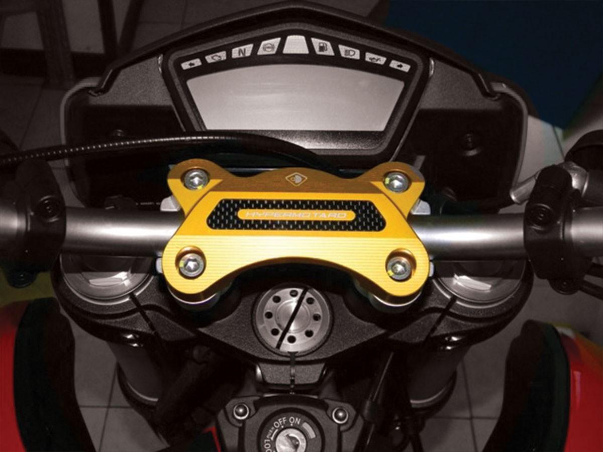 BM02 - HANDLEBAR CLAMP HYP 821