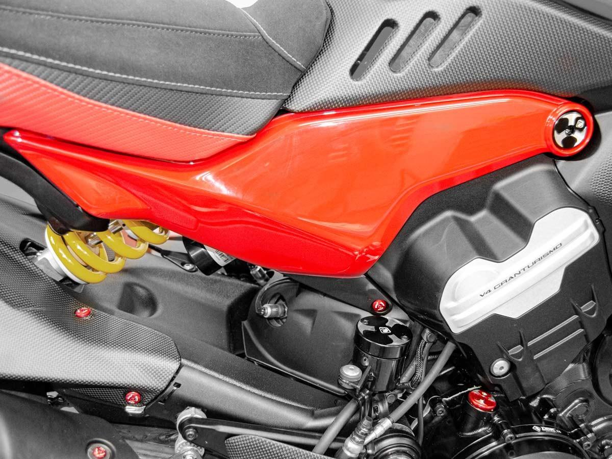 KVT47 - DIAVEL V4 SIDE COVERS SCREW KIT