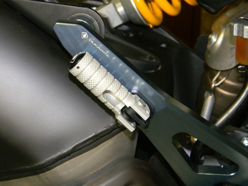 PPNHM01 - KIT PASSENGER PEGS