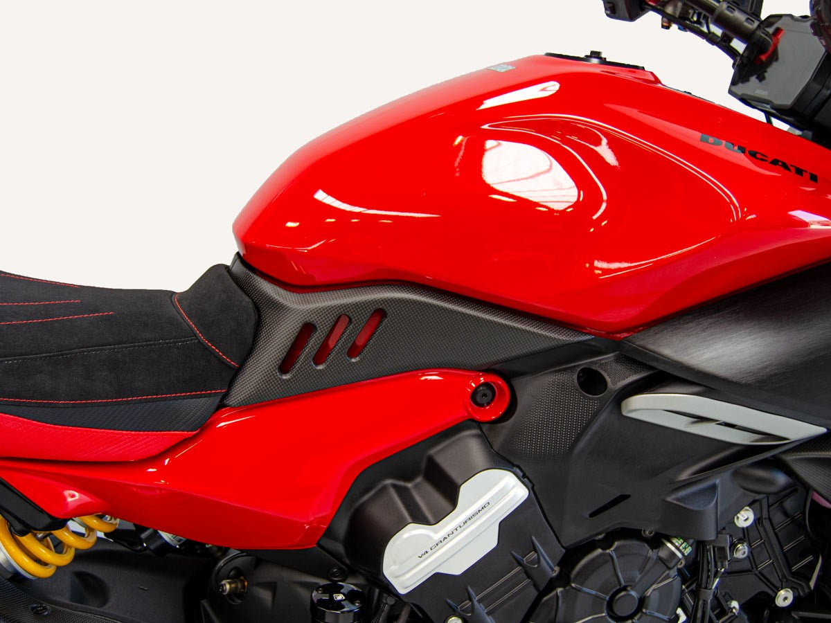 CRB71O Diavel V4 Matt Carbon Tank Sides