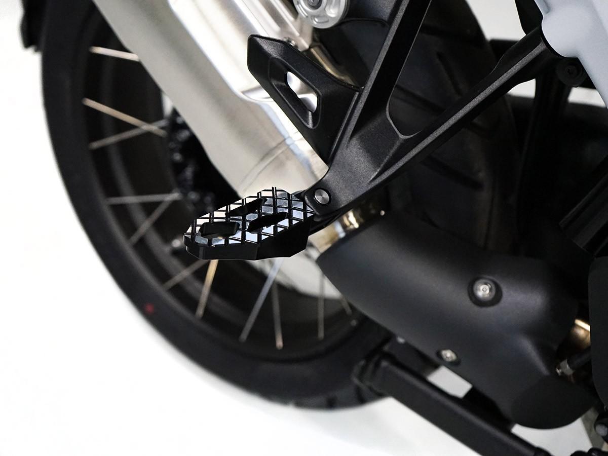 KPDM10 - BMW R1300GS TOURING PASSENGER FOOTPEGS KIT